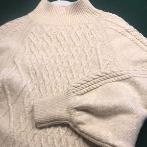 Cream colored balloon sleeve cable knit sweater/tunic